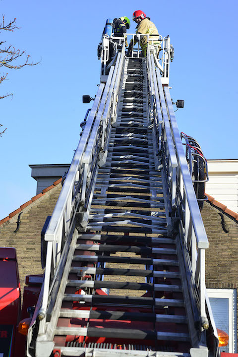 2017/21/20170114-13u35 GB 013 Schoorsteenbrand Gen Snijdersplantsoen.jpg